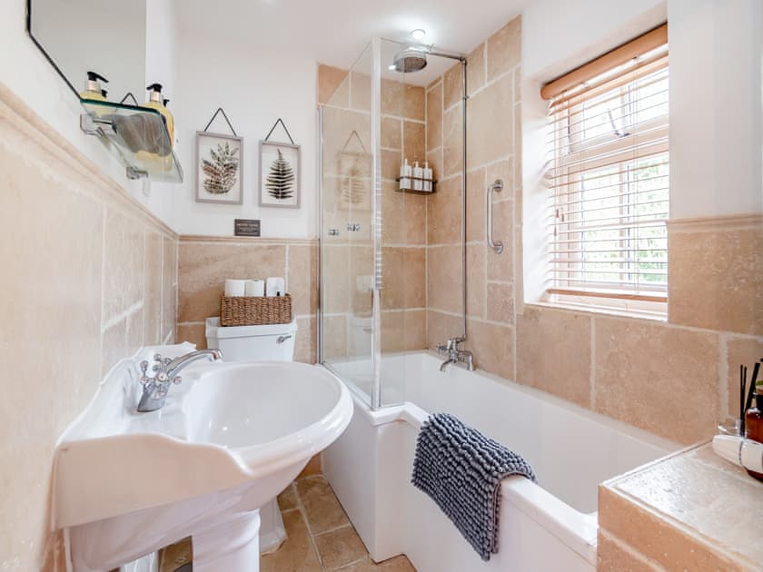 Bathroom | The Pool House - Whitmoor Farm, Woking, near Guildford
