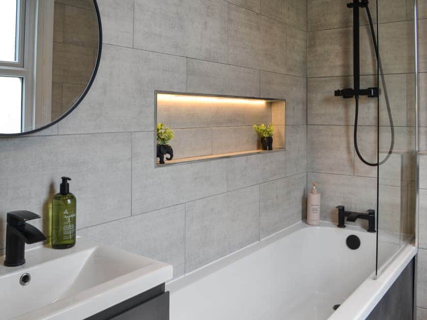 Bathroom | River Lily House, York