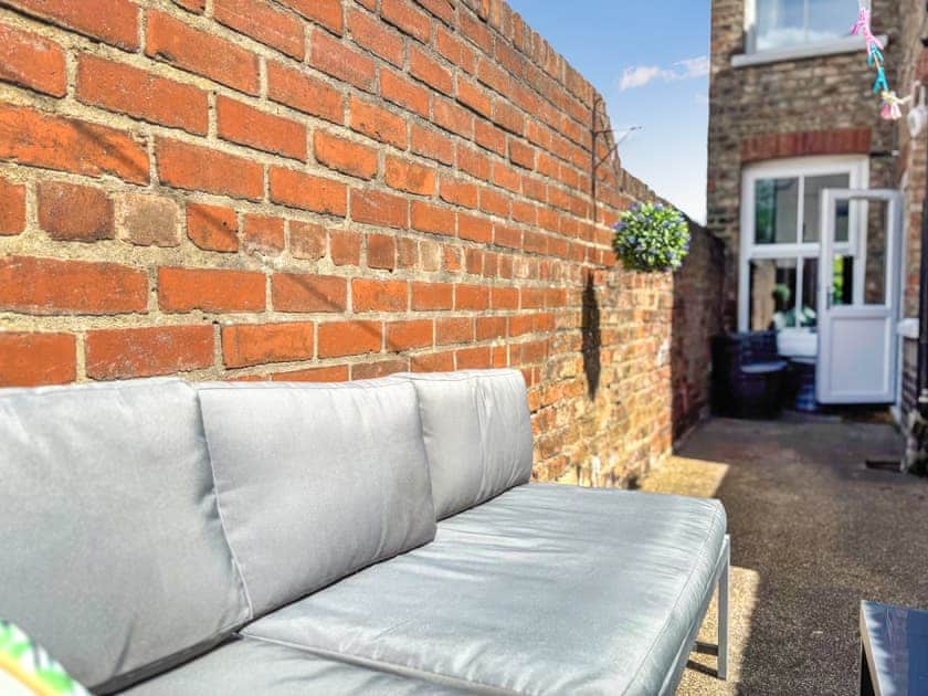 Outdoor | River Lily House, York