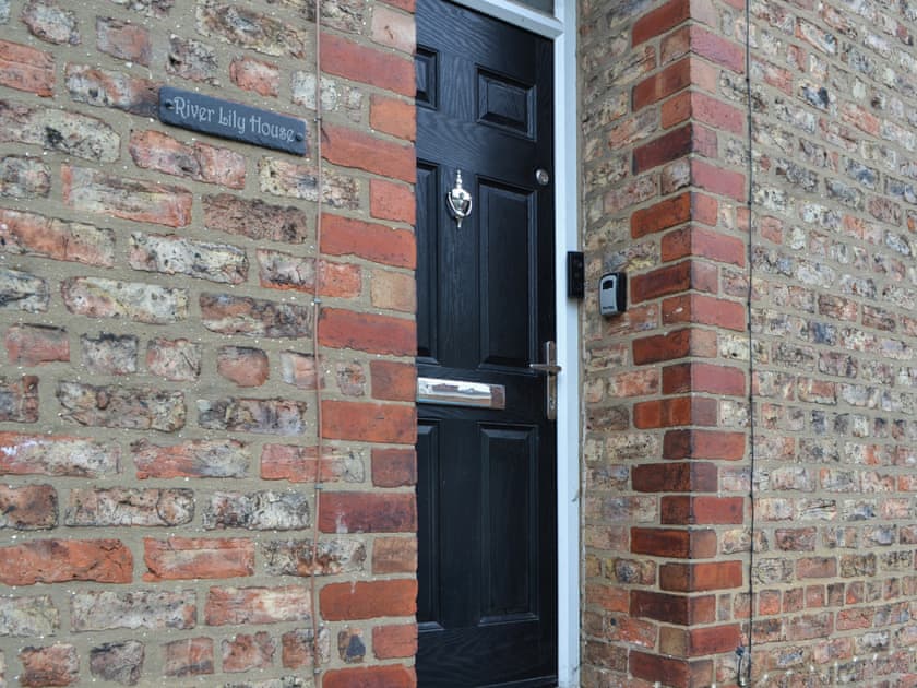 Exterior | River Lily House, York