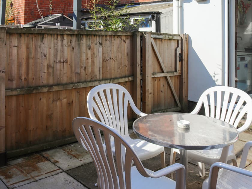 Outdoor | Crescent Cottage, Newtown