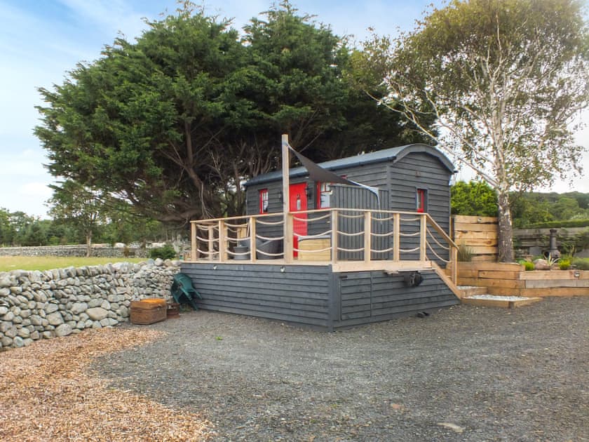 Exterior | Ty’r Bugail Shepherds Hut, Tal Y Bont, near Barmouth