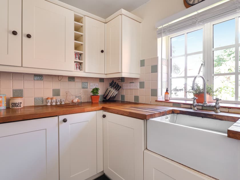 Kitchen | Bramblefield Cottage, All Berkshire