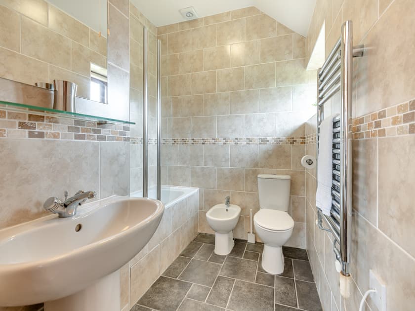En-suite | Helena - The Victorian Barn, Blandford Forum
