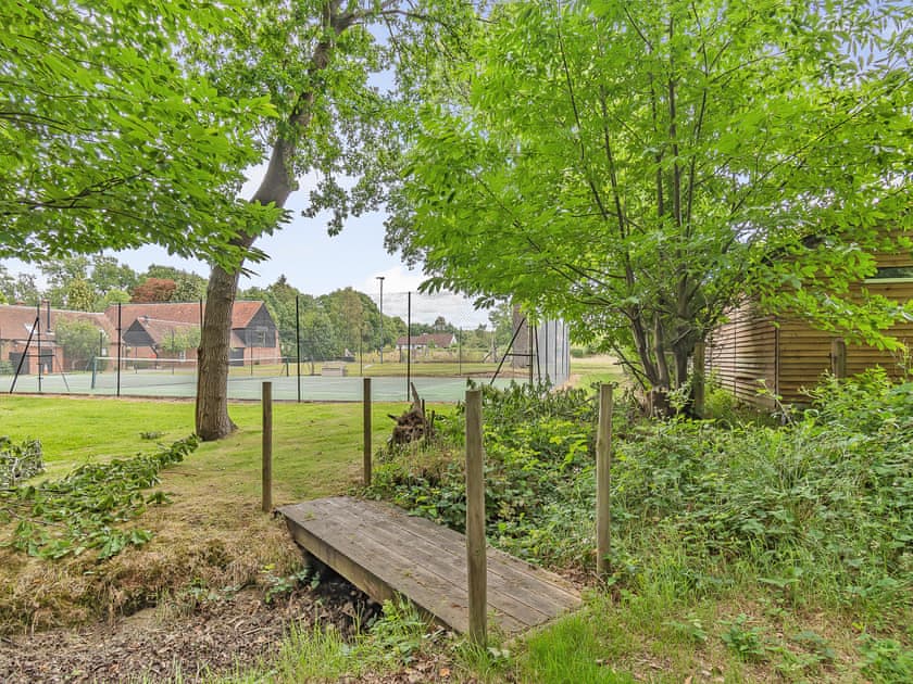 Garden and grounds | The Cottage - Whitmoor Farm, Woking, near Guildford
