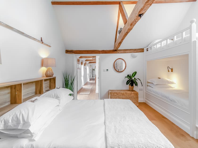 Double bedroom | Weston Cottage - Whitmoor Farm, Woking, near Guildford