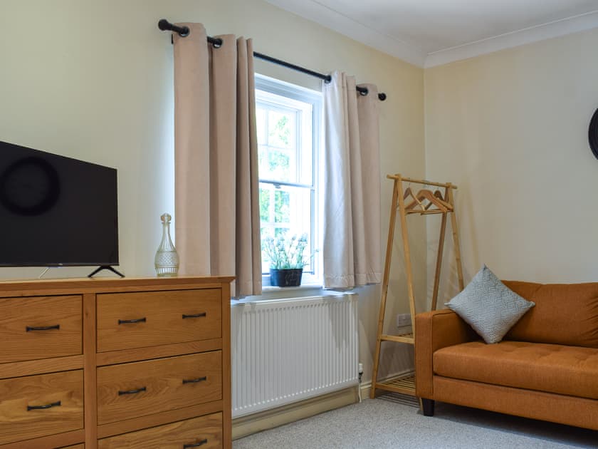 Living area | The Coach House Flat 1 - The Coach House, Tetsworth, near Oxford