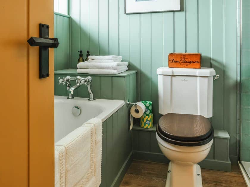 Bathroom | The Shearing Shed, Rye Foreign, near Rye