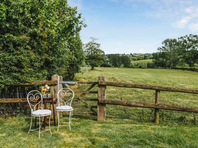 Sitting-out-area | The Shearing Shed, Rye Foreign, near Rye