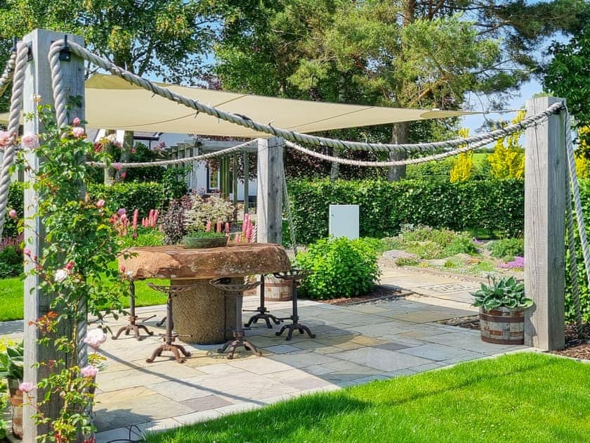Garden | 1 Beacon Cottage, Beacon Cottage