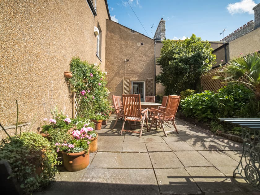 Sitting-out-area | Green Edge, Beaumaris