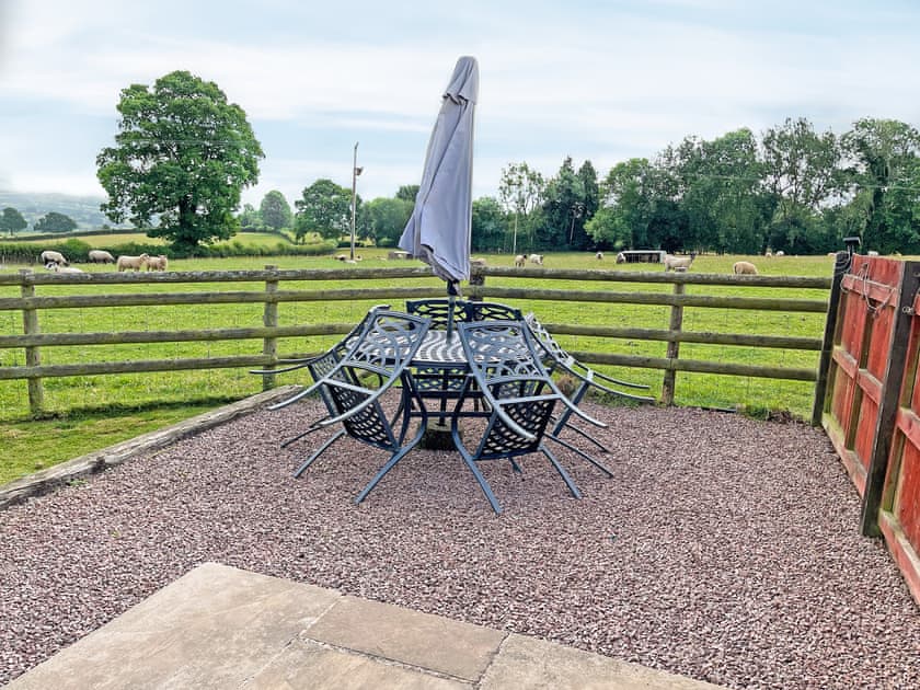 Sitting-out-area | The Larches, Hayton’s Bent