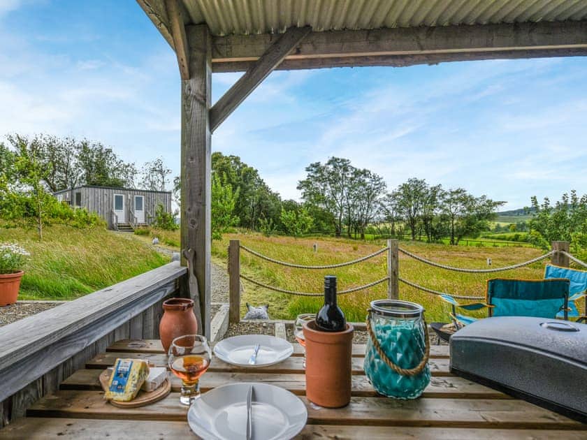 Sitting-out-area | The Owl Pod - Glampio Cae Pella, Welshpool