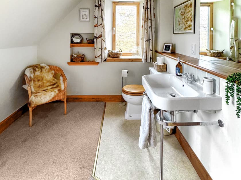 Upstairs bathroom | Rubha Lodge, Shieldaig