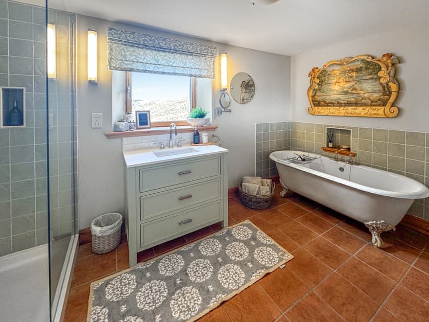 Main bathroom with shower / roll top bath and WC | Rubha Lodge, Shieldaig