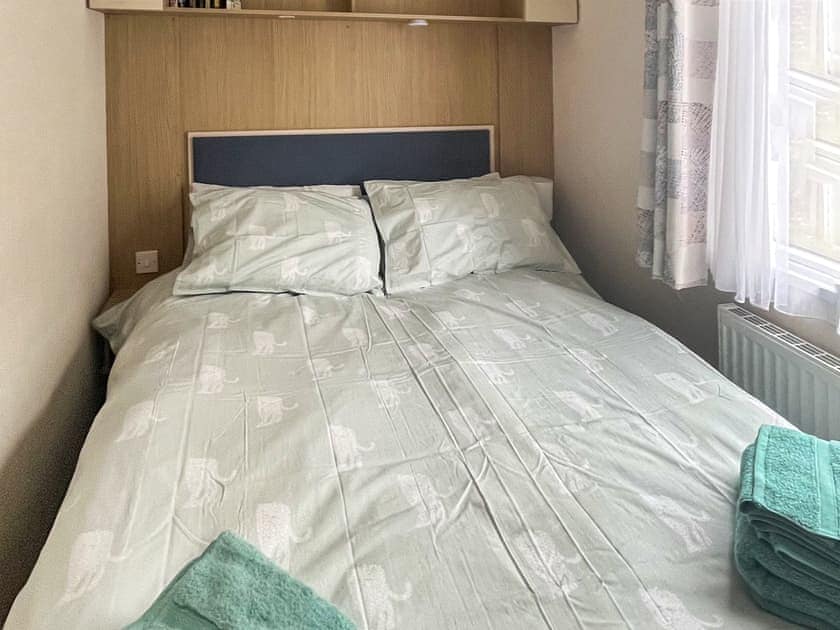 Double bedroom | Ocean Drive, Corton, near Lowestoft
