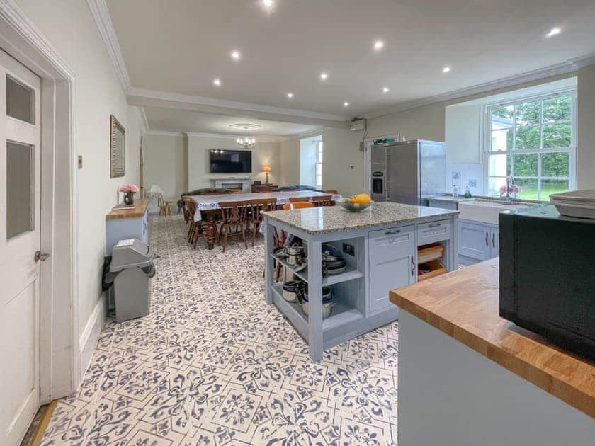 The huge kitchen dining room it’s light and dairy and overlooks the garden | Hafod Grove - Hafod Grove and Fach, Moylegrove, near Ceibwr Bay