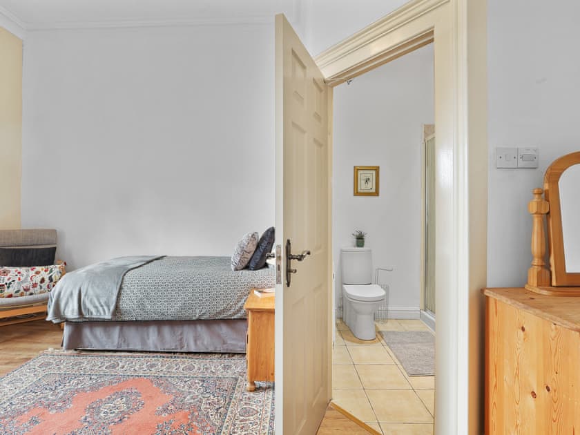 Twin bedroom | Lighthouse Lookout, Roker, near Sunderland