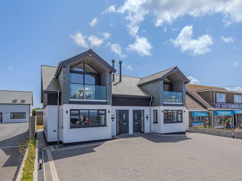 Exterior | Sea Skapya - Lizard Point, Helston