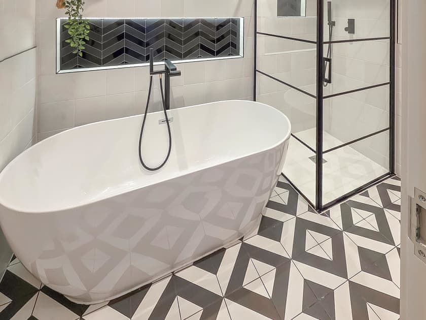 Bathroom | The Woodford Retreat, London