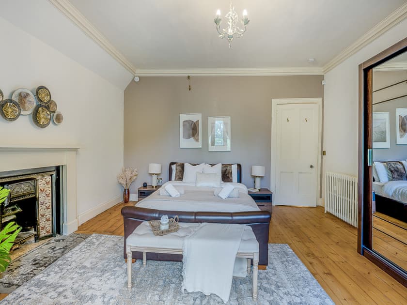 Double bedroom | Winfields Manor, Prestonpans