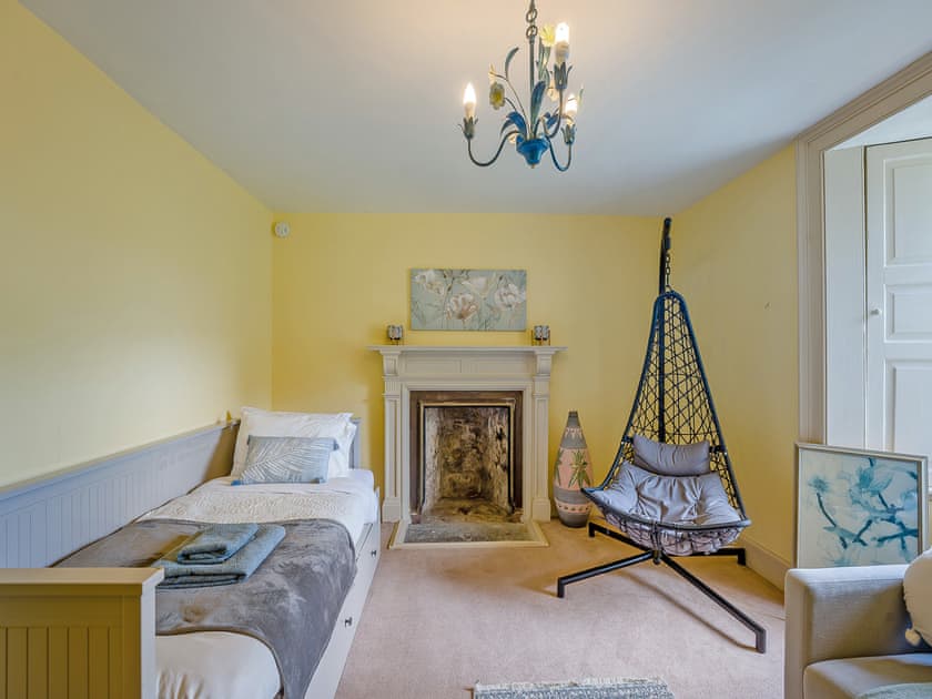 Single bedroom | Winfields Manor, Prestonpans