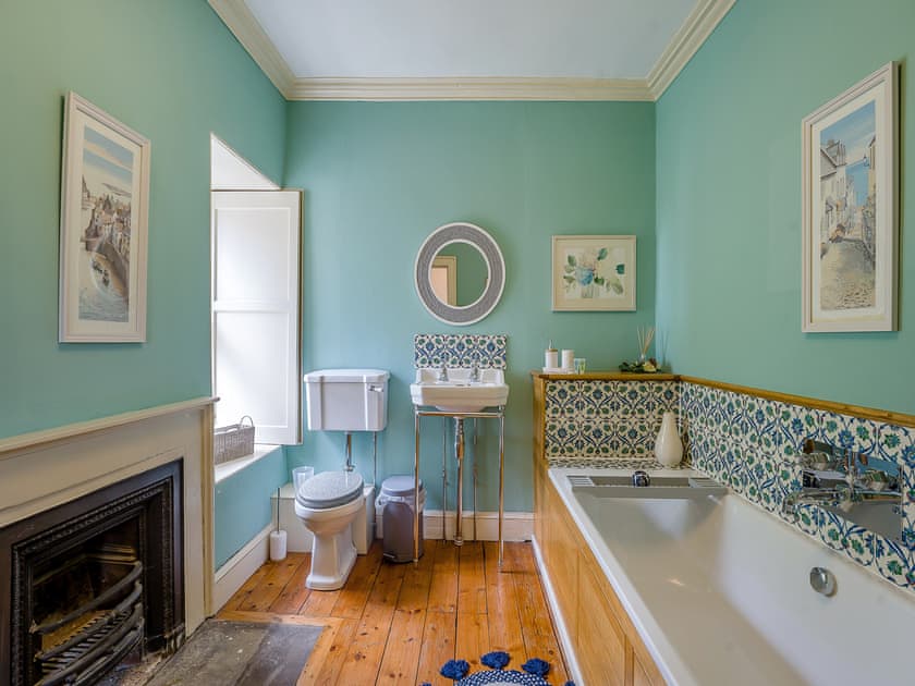 Bathroom | Winfields Manor, Prestonpans