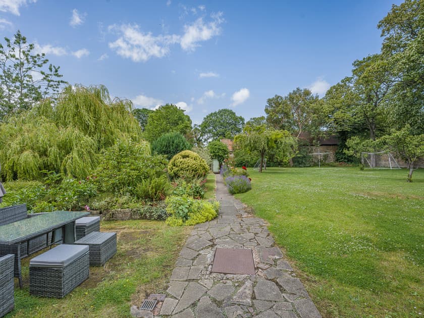 Garden | Winfields Manor, Prestonpans