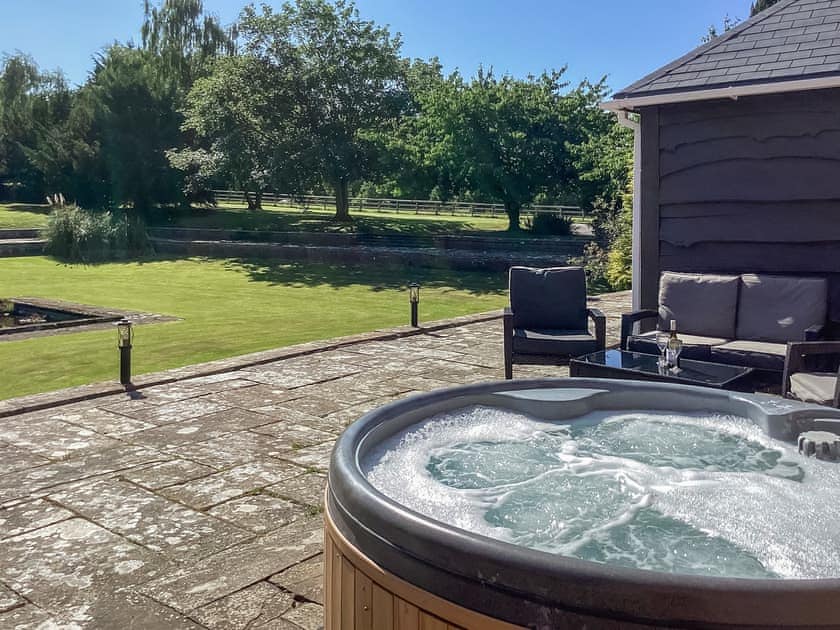 Hot tub | Summer House, St Asaph