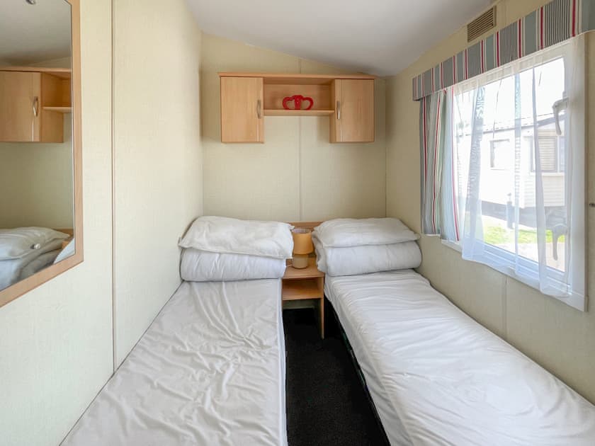 Twin bedroom | Cozee Stays, Rhyl