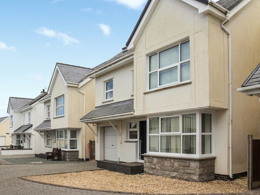 Exterior | Dolphin, Trearddur Bay