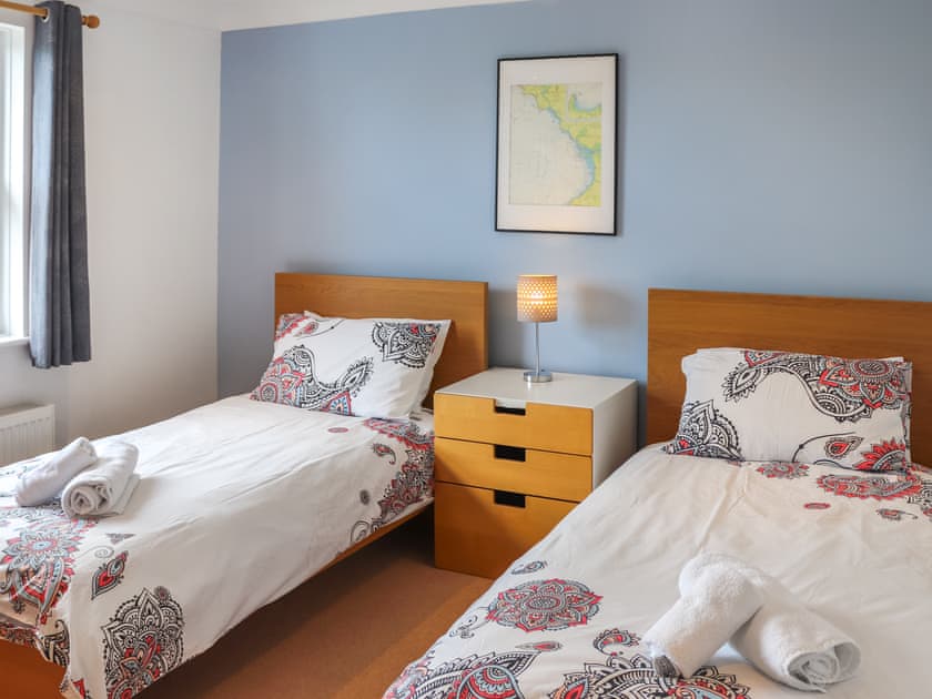 Twin bedroom | Dolphin, Trearddur Bay