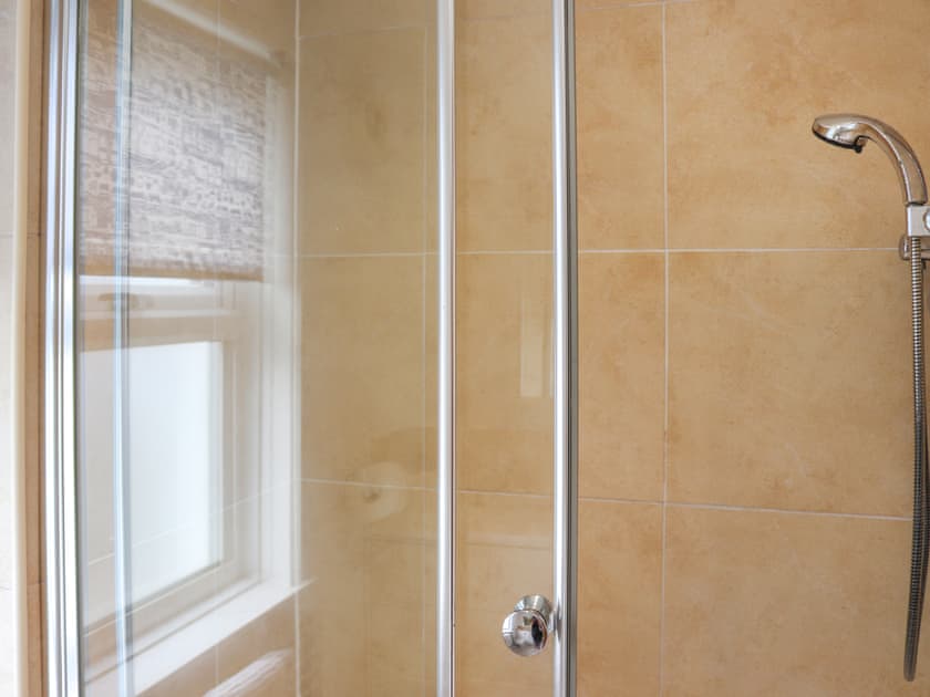Bathroom | Dolphin, Trearddur Bay