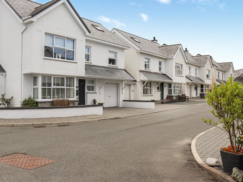 Exterior | Dolphin, Trearddur Bay