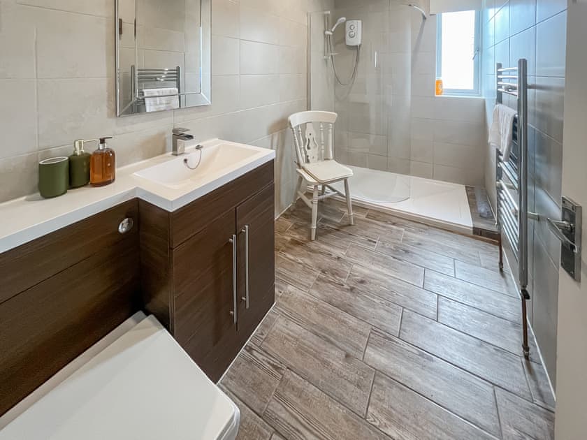 Bathroom | Tigers Rest, Meopham, near Harvel
