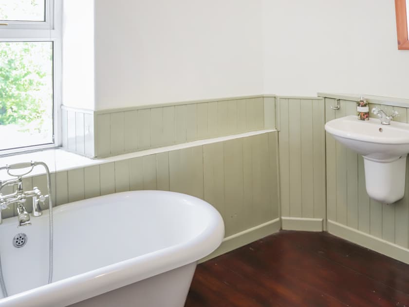 Bathroom | Glannant, Arthog, near Barmouth