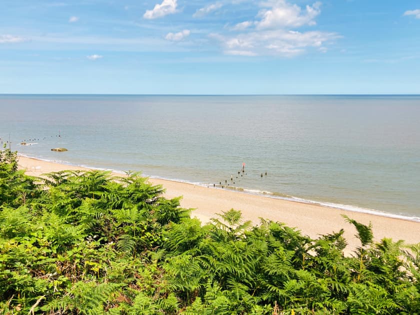 Surrounding area | Azure View, Corton