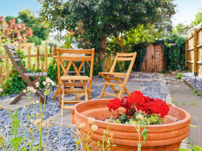 Garden  | Pam’s Cottage, Cheltenham