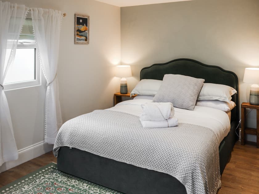 Double bedroom | Carrog Y Coed Retreat, Llandwrog, near Caernarfon