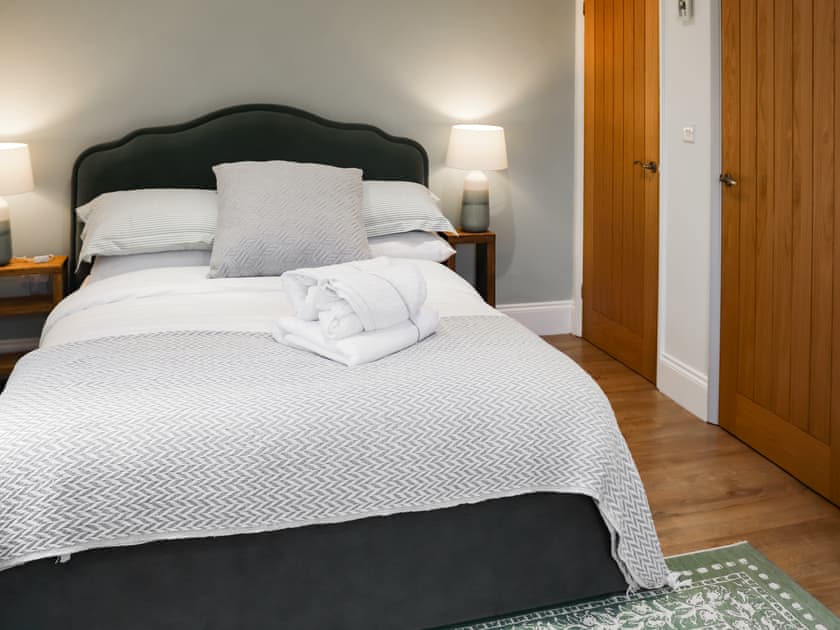 Double bedroom | Carrog Y Coed Retreat, Llandwrog, near Caernarfon