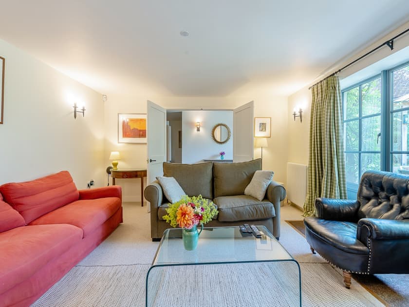 Living room | Kings Cottage South - Kings Cottages Holidays, Salisbury