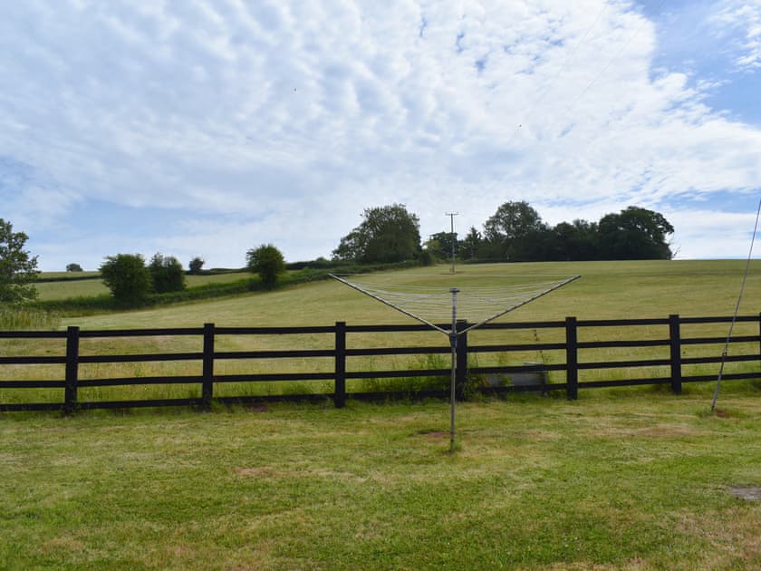 Surrounding area | Phesant Pens - Pheasant Pens 1 - Pheasant Pens, Llandenny, near Usk