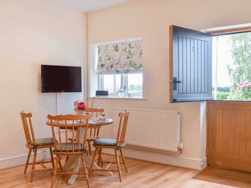 Open plan living space | Phesant Pens 2 - Phesant Pens, Llandenny, near Usk