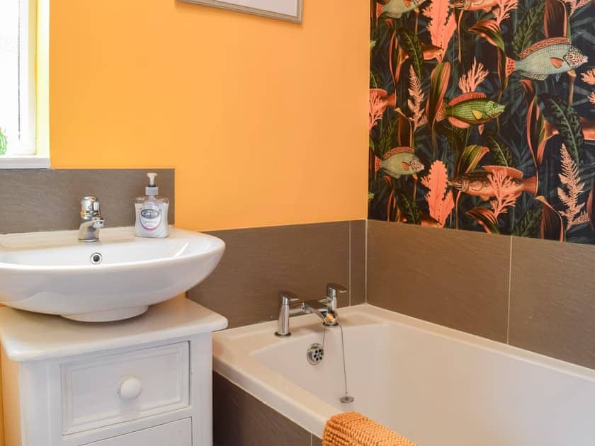 Bathroom | Pinecote, Bottesford