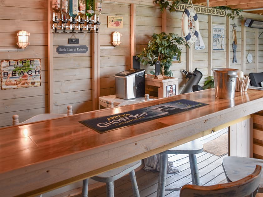 Sitting-out-area | Beachman’s Cottage, Great Yarmouth