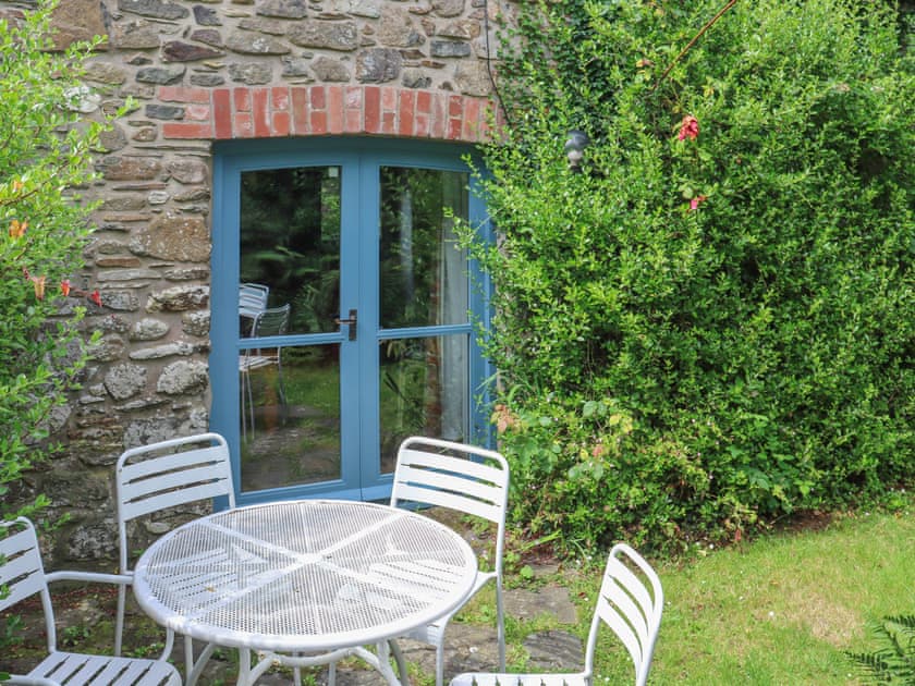 Sitting-out-area | House Martin - The Long Barn, Fishguard
