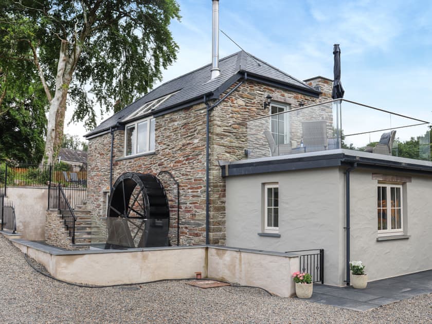 Exterior | Y Felin, Clynderwen, near Preseli Hills