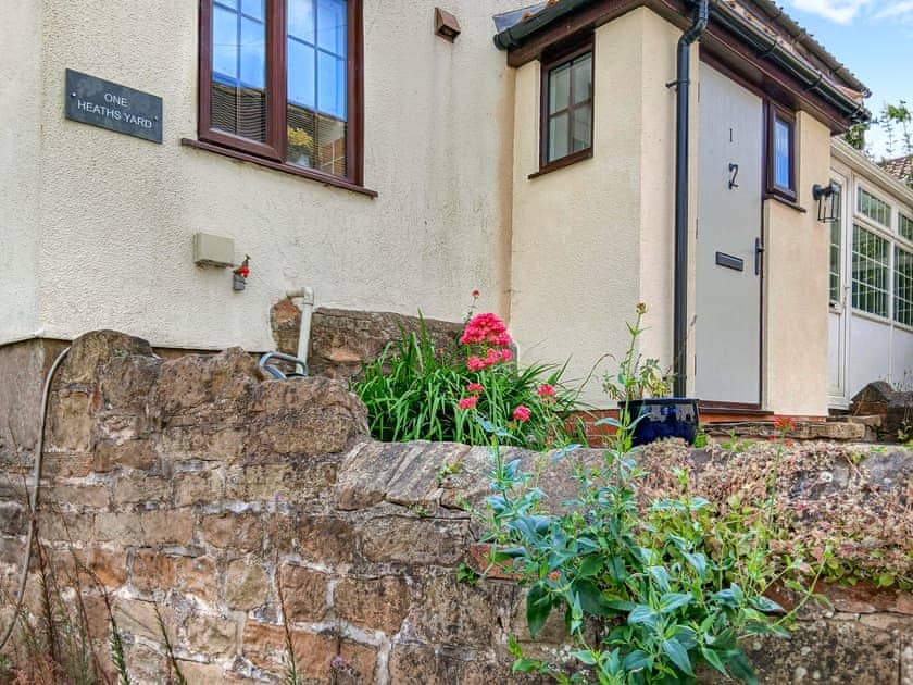 Front view of the cottage | Ikkle Cottage, Old Blidworth, near Ravenshead
