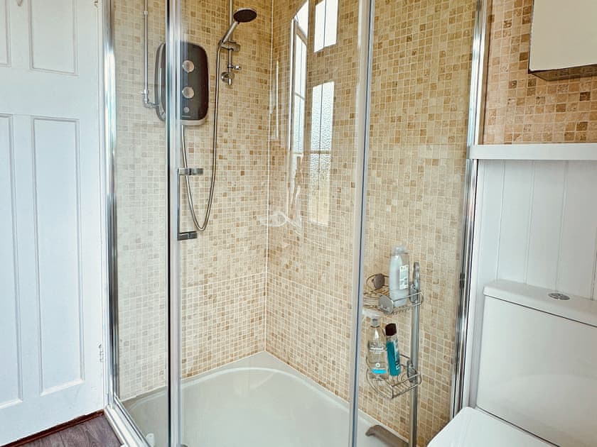 Shower room | Spring Harbour, High Hurstwood