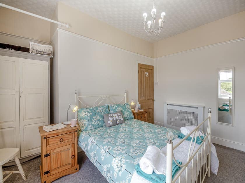 Double bedroom | Hyfrydle, Llandudno